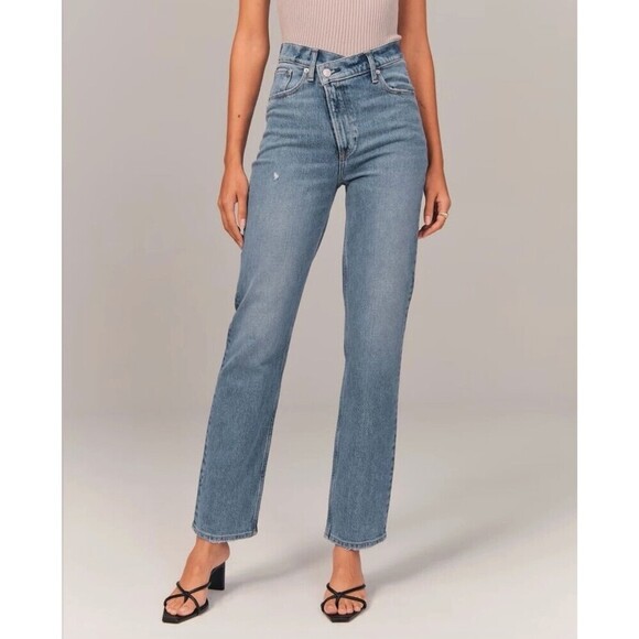Abercrombie & Fitch Denim - Abercrombie & Fitch The 90s Straight Ultra High Rise Criss Cross Waist Size 26